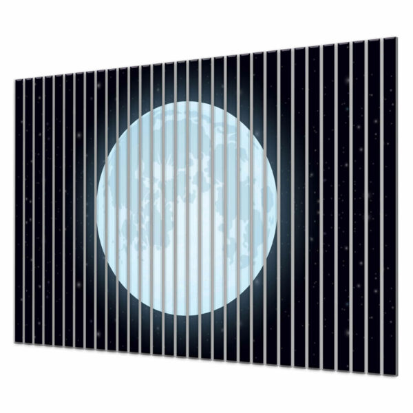 czarne lamele za telewizorem ksiezyc