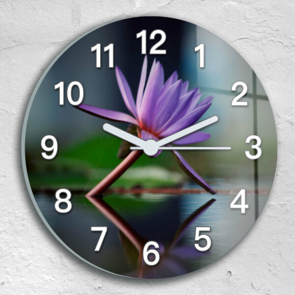 zegary do salonu kwiat z wodnego snu
