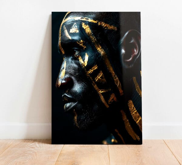 czarny portret mężczyzny z złotymi wzorami na twarzy szkłane obrazy
