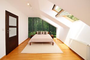 lamele na ścianie ze skosem